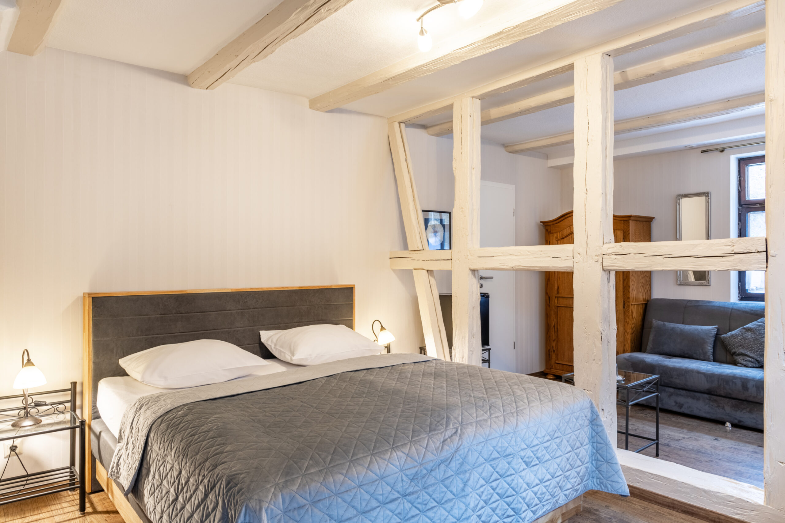 Komfort Zimmer Schlossberg Hotel Wernigerode - Doppelbett im historischen Fachwerkhaus