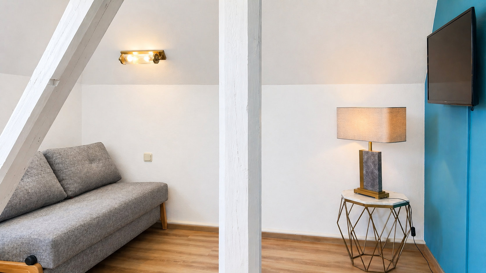 Zi 36 Nebenzimmer Couch